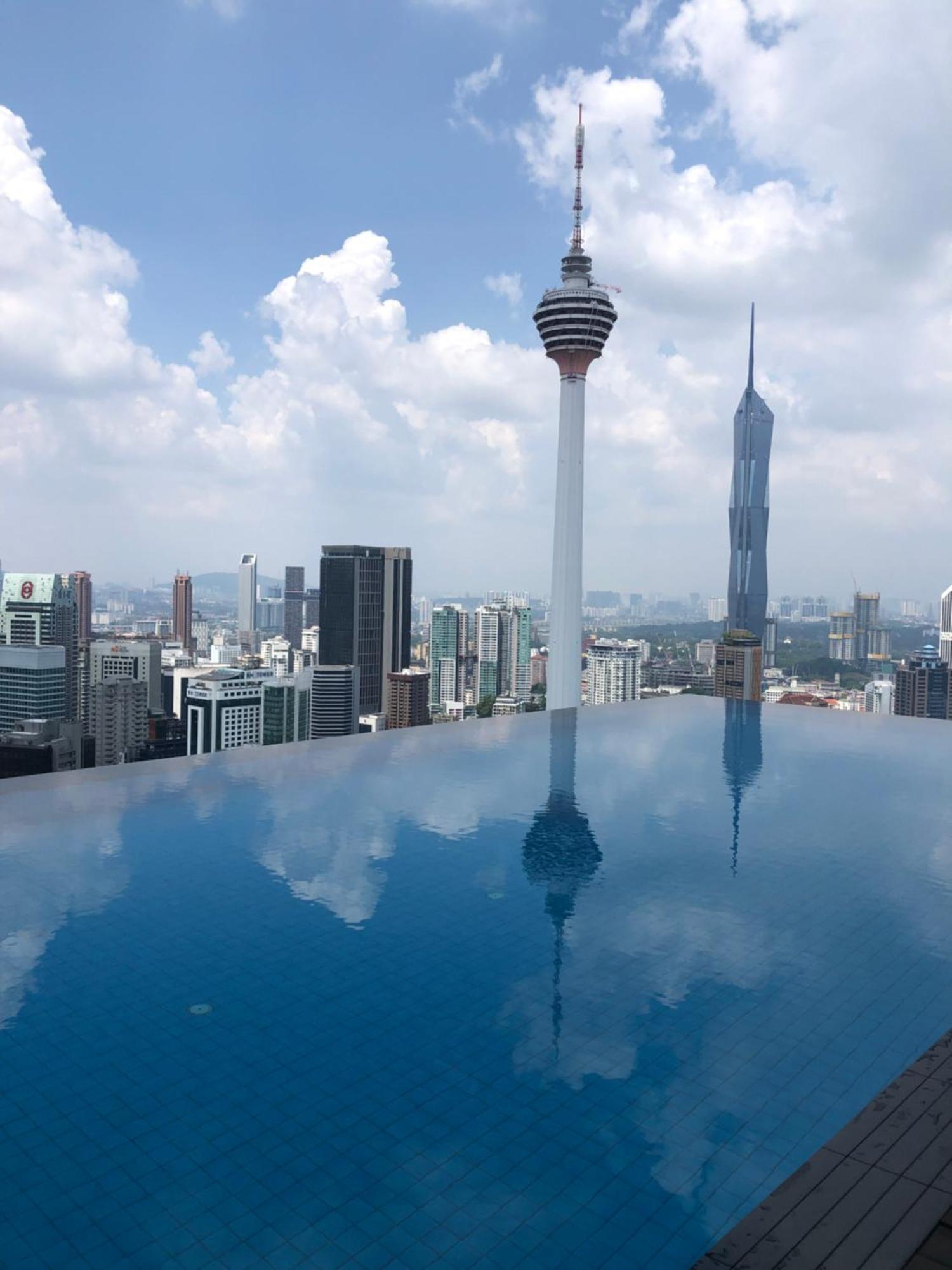 Amazing Pool By Platinum Suites Klcc Kuala Lumpur Zewnętrze zdjęcie