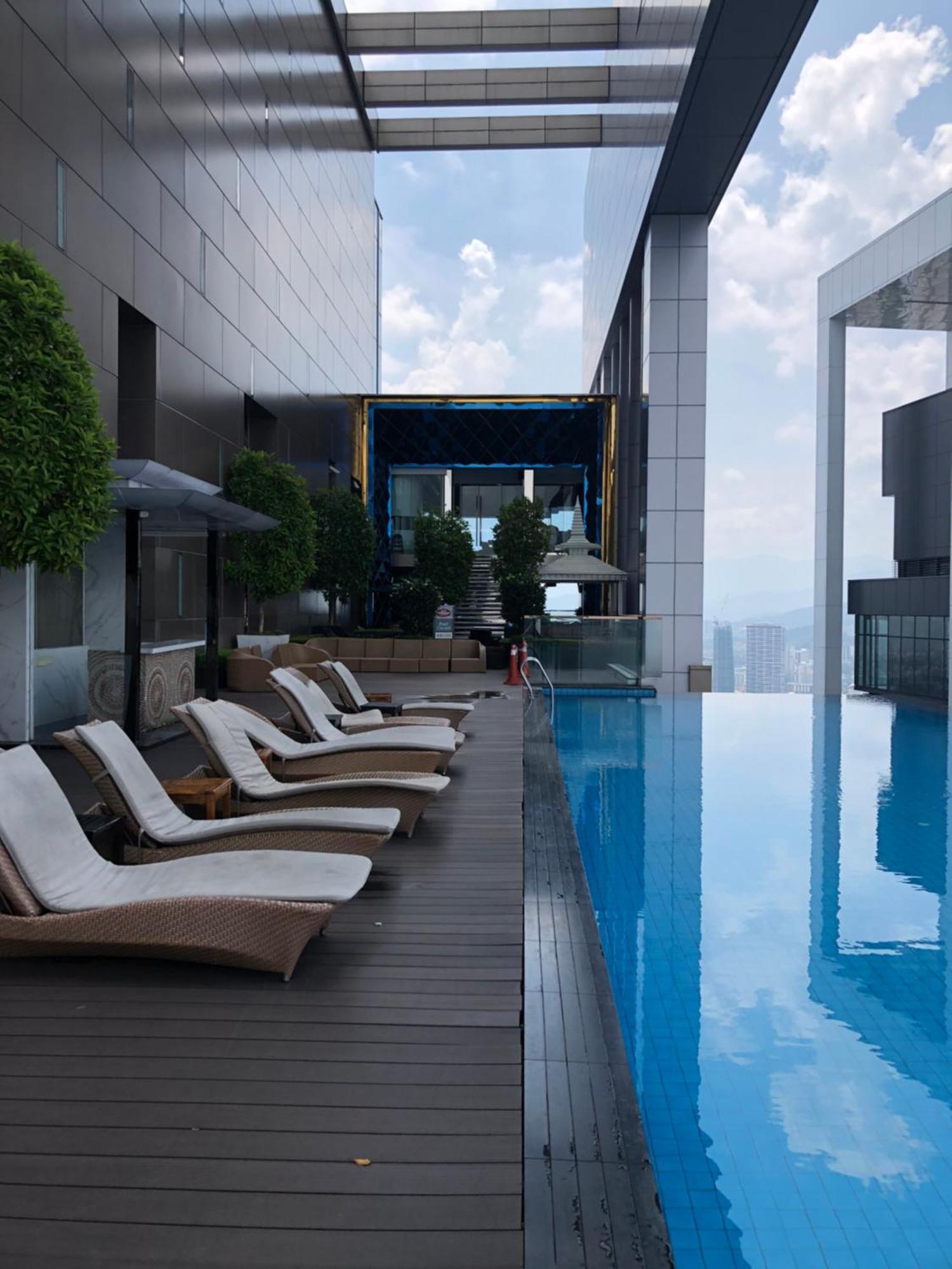 Amazing Pool By Platinum Suites Klcc Kuala Lumpur Zewnętrze zdjęcie