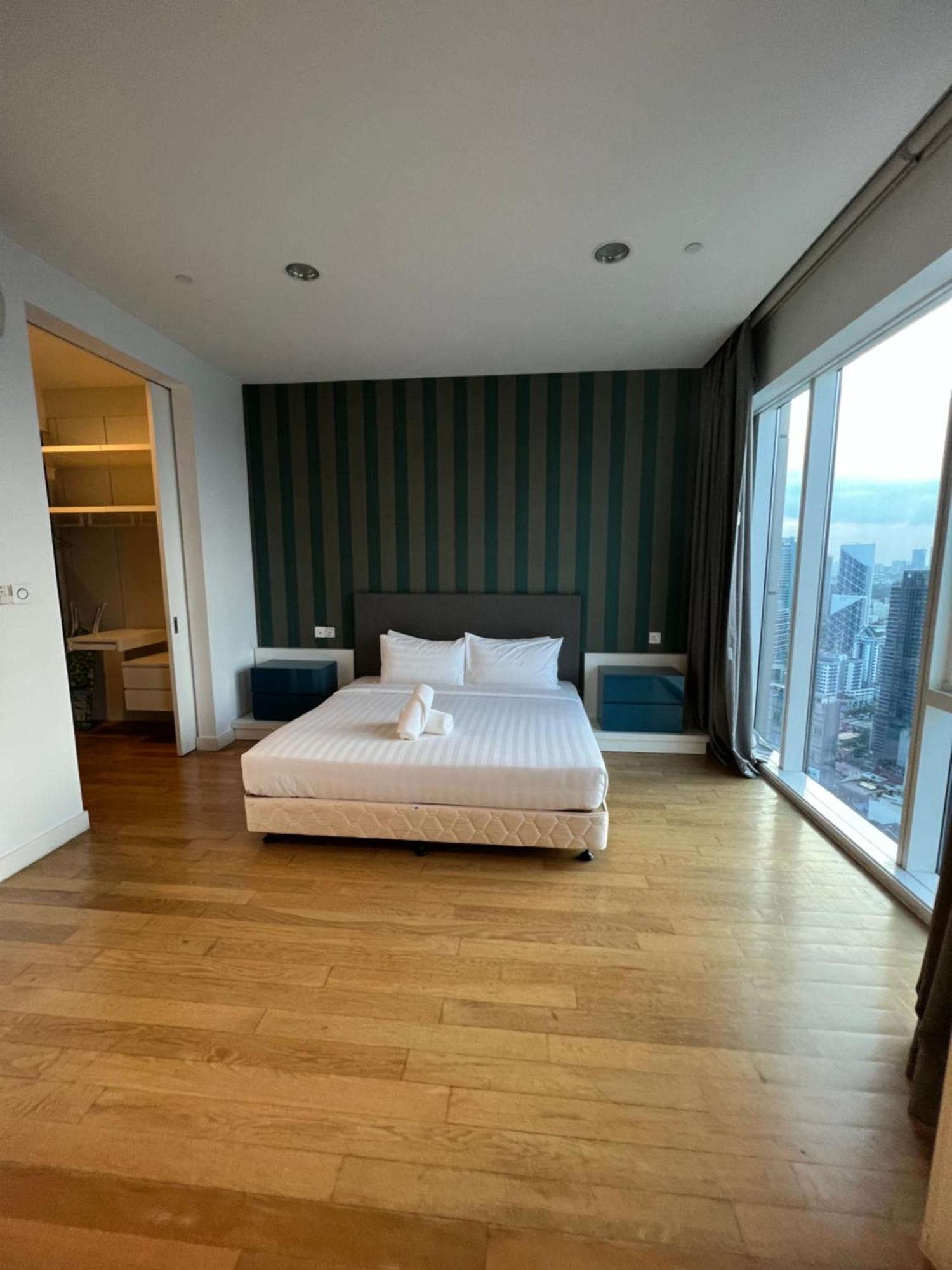 Amazing Pool By Platinum Suites Klcc Kuala Lumpur Zewnętrze zdjęcie