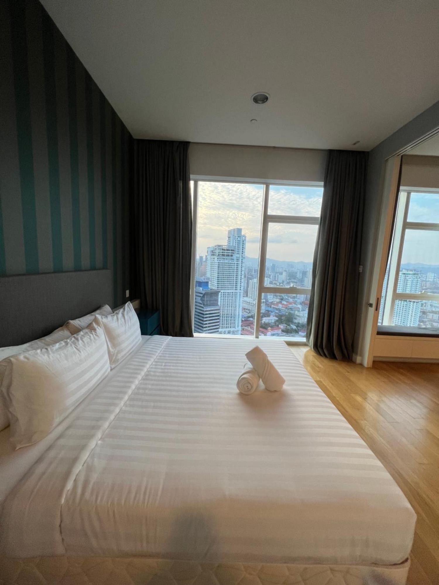 Amazing Pool By Platinum Suites Klcc Kuala Lumpur Zewnętrze zdjęcie